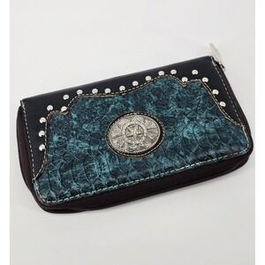 P&G Collection Western Turquoise Snakeskin Wallet Studded Star Concho Zip Around